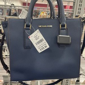 Meet your Posher, Cherylle